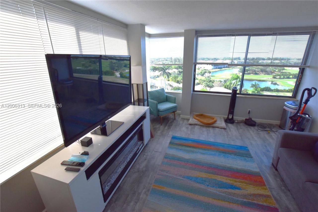 1500 Presidential Way, Unit 801, West Palm Beach, FL 33401 Photo
