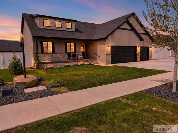 665 Hollow Drive, IDAHO FALLS, ID 83401