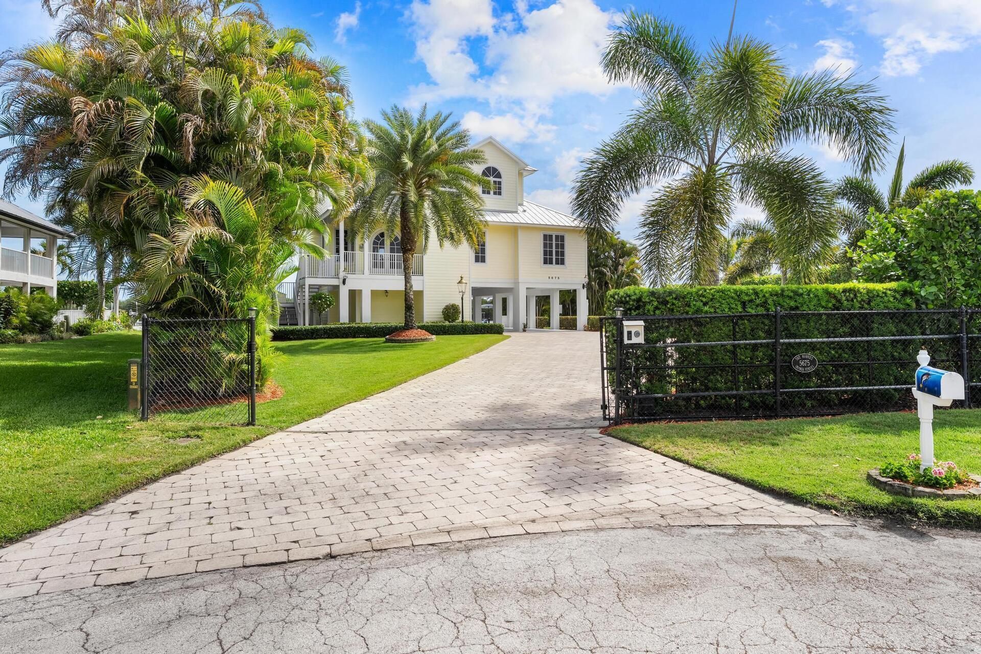 5675 SE Orange Street, Stuart, FL 34997 Photo