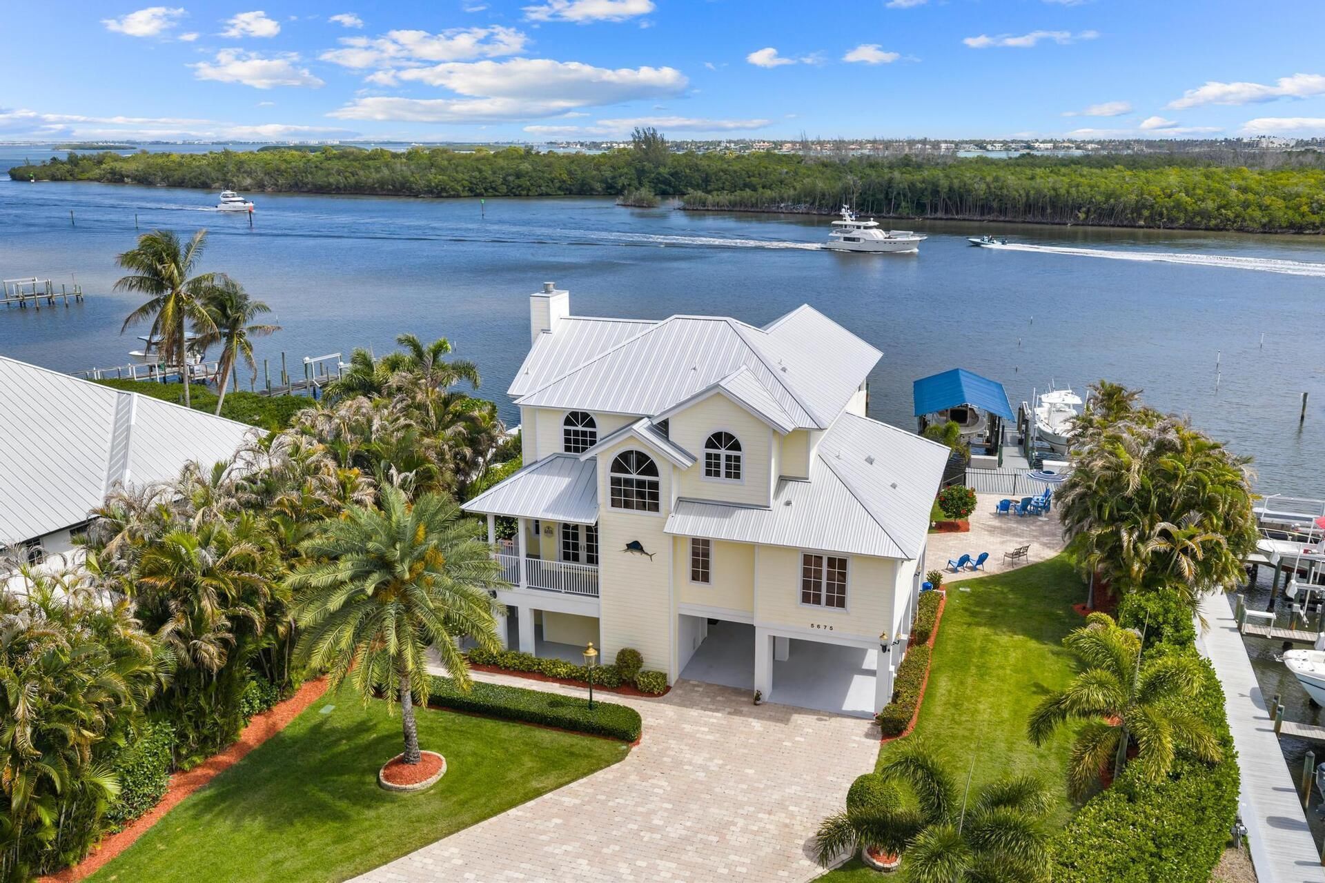 5675 SE Orange Street, Stuart, FL 34997 Photo