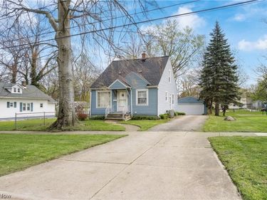 1037 Hardesty Boulevard, Akron, OH 44320