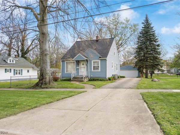 1037 Hardesty Boulevard , Akron, OH 44320