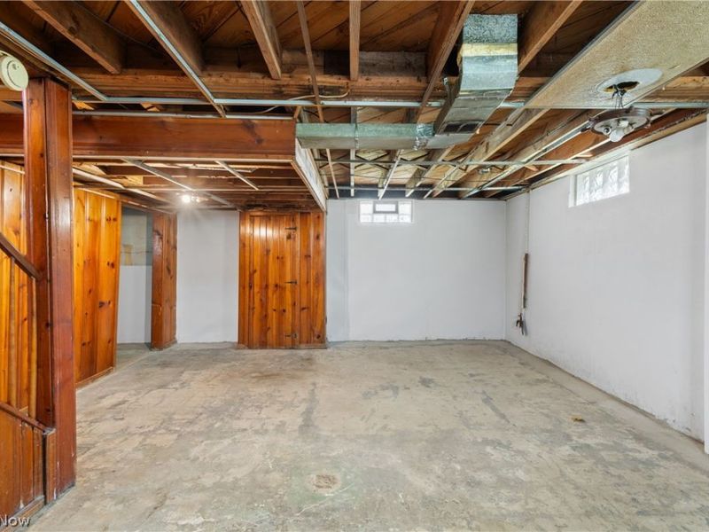 1037 Hardesty Boulevard, Akron, OH 44320 Photo 25