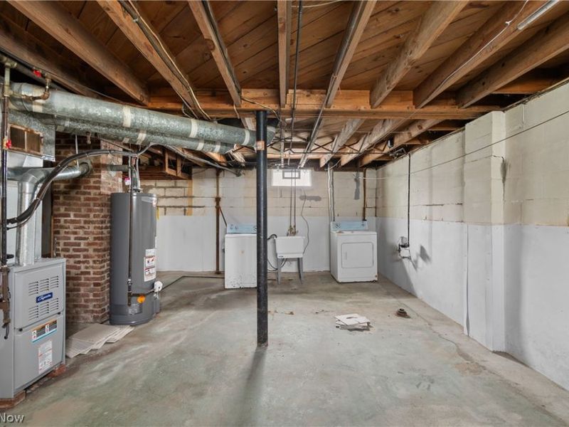 1037 Hardesty Boulevard, Akron, OH 44320 Photo 26