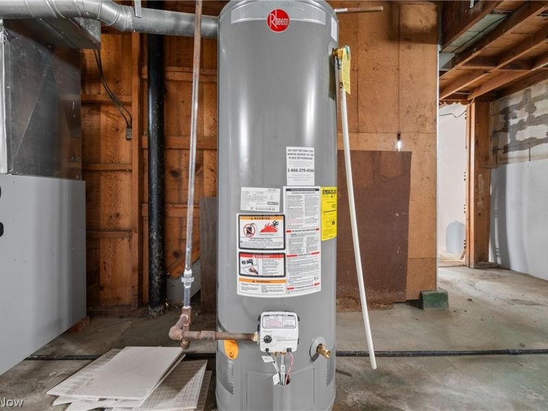 1037 Hardesty Boulevard, Akron, OH 44320 Photo 28