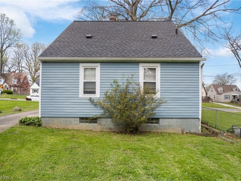 1037 Hardesty Boulevard, Akron, OH 44320 Photo 31