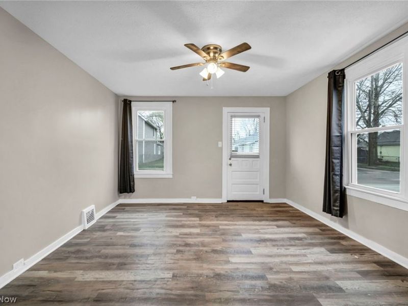 3623 Siam Avenue, Cleveland, OH 44113 Photo 12