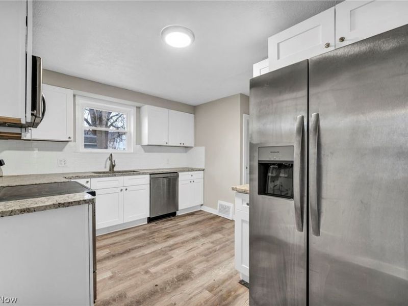 3623 Siam Avenue, Cleveland, OH 44113 Photo 18
