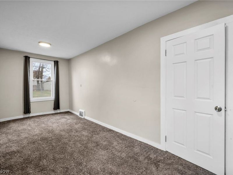 3623 Siam Avenue, Cleveland, OH 44113 Photo 27