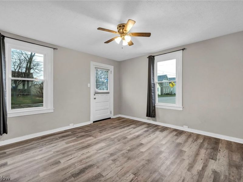 3623 Siam Avenue, Cleveland, OH 44113 Photo 9