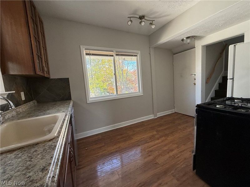 1275 Donald Avenue, Lakewood, OH 44107 Photo 7