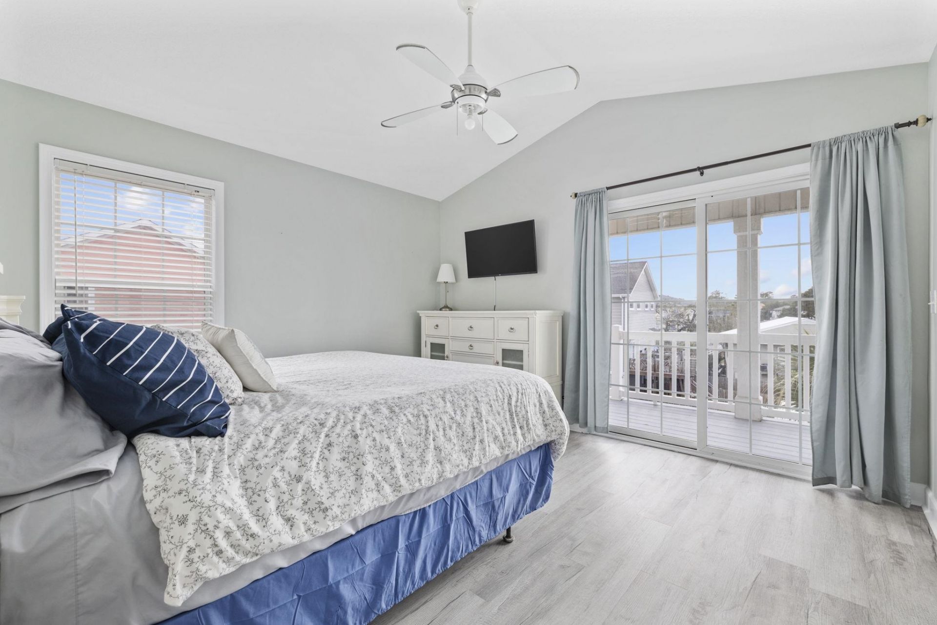 122 Rainbow Dr.  Photo 44