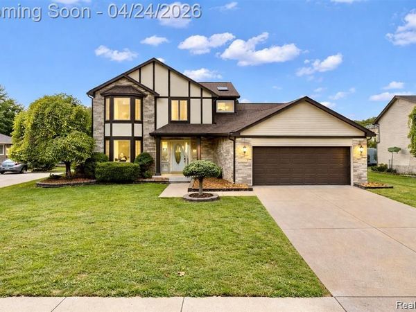 2116 Hidden Trail Drive , Sterling Heights, MI 48314