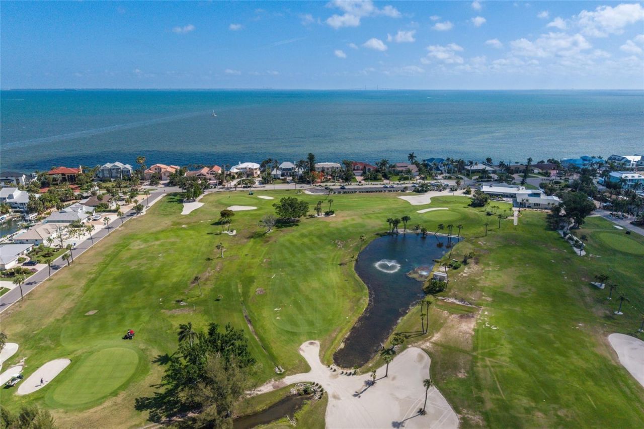 633 Key Royale Drive, Holmes Beach, FL 34217 Photo