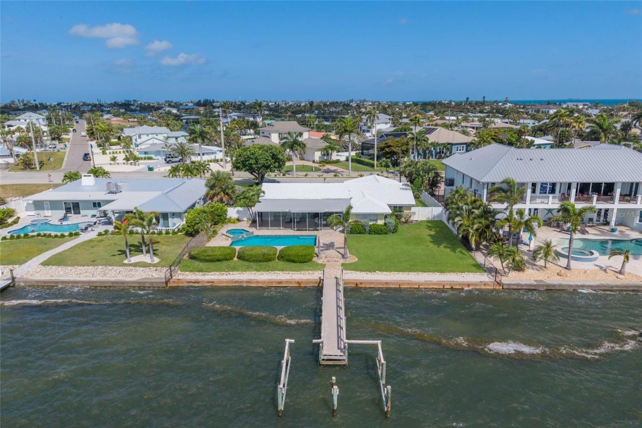 633 Key Royale Drive, Holmes Beach, FL 34217 Photo