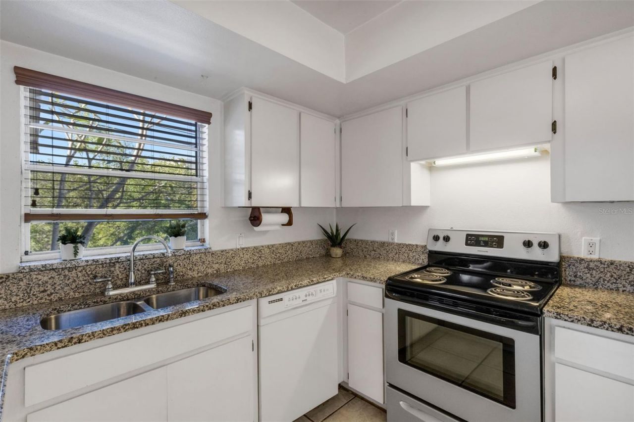 7571 121st Terrace, Largo, FL 33773 Photo