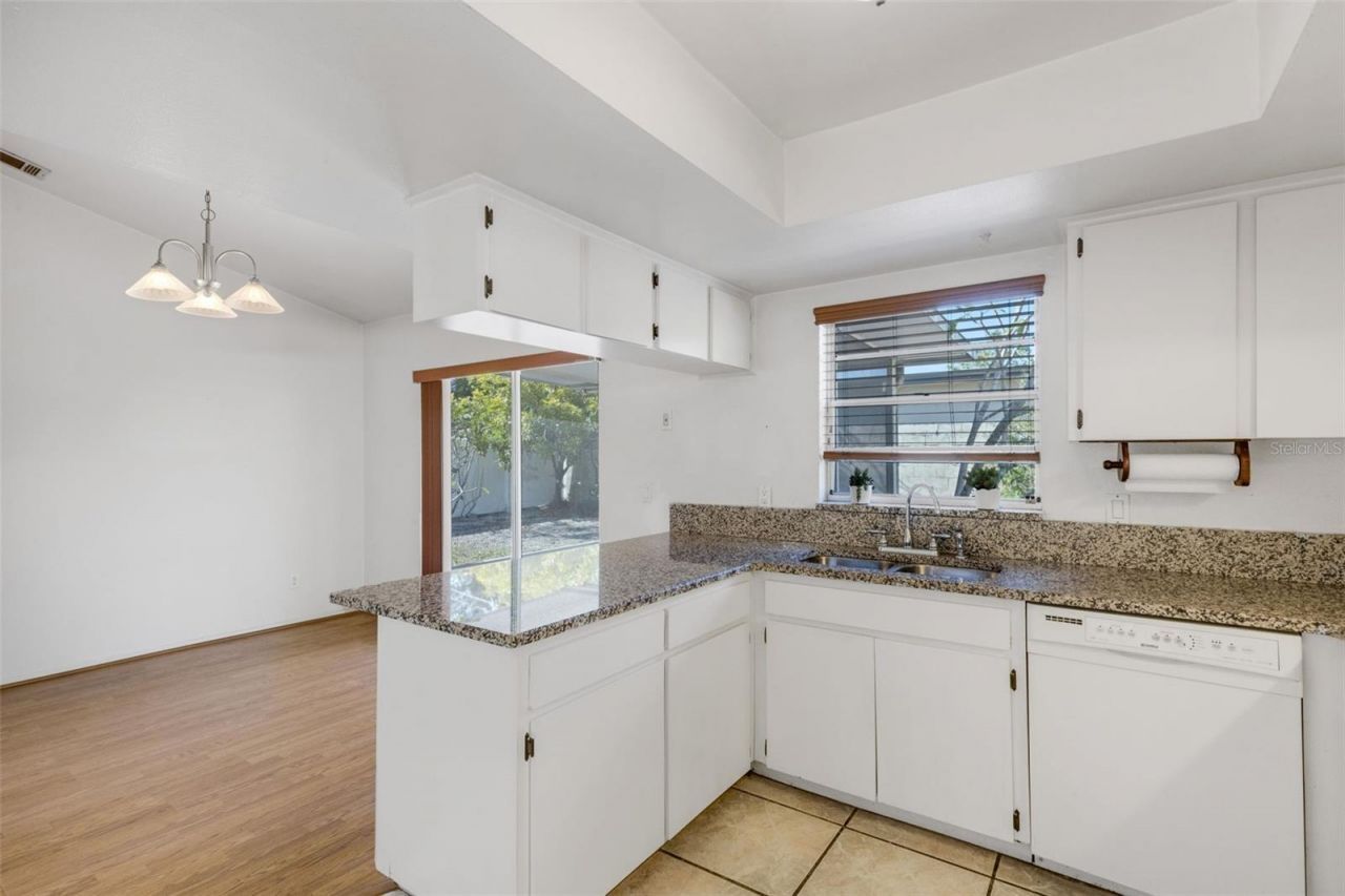 7571 121st Terrace, Largo, FL 33773 Photo