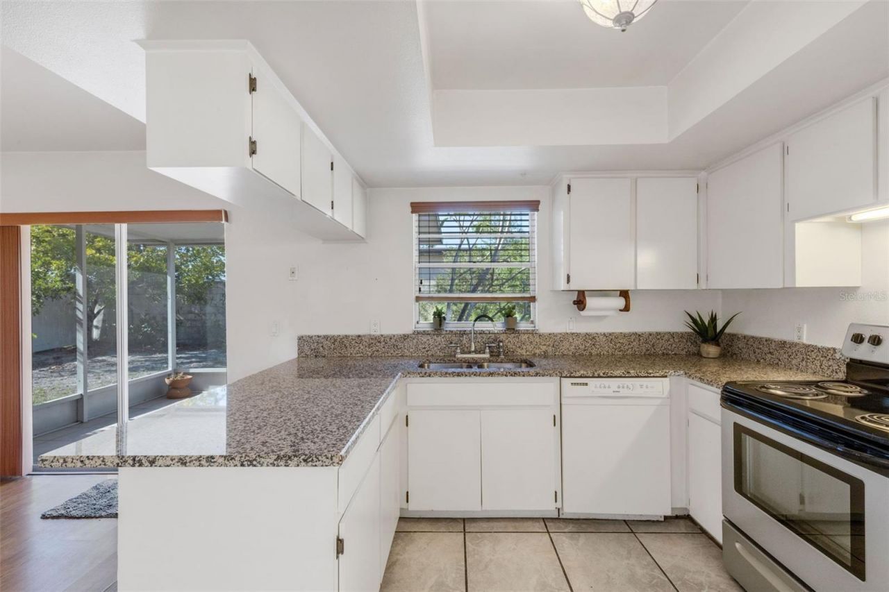 7571 121st Terrace, Largo, FL 33773 Photo