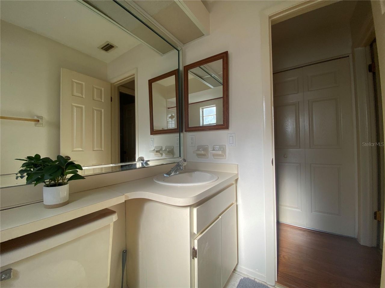 7571 121st Terrace, Largo, FL 33773 Photo