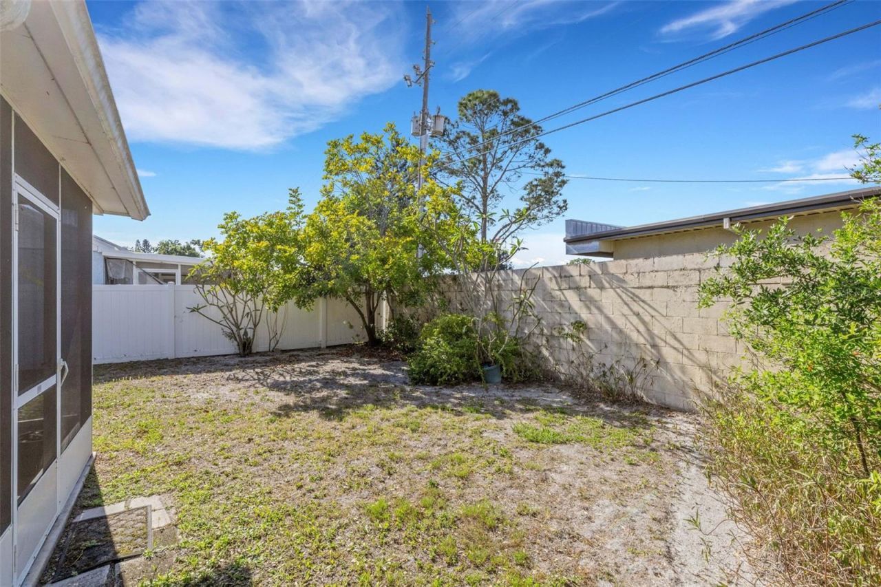 7571 121st Terrace, Largo, FL 33773 Photo