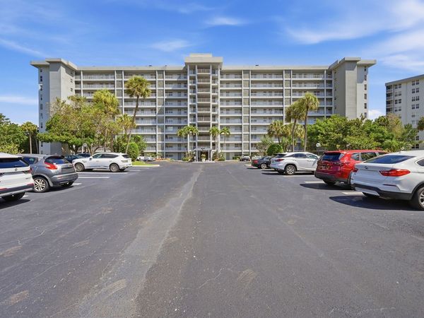 4015 W Palm Aire Drive, Unit 1001, Pompano Beach, FL 33069