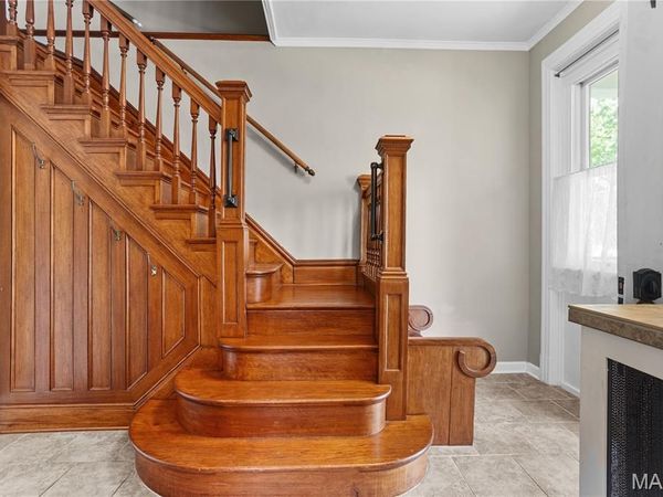 1231 Highland Terrace, St Louis, MO 63117