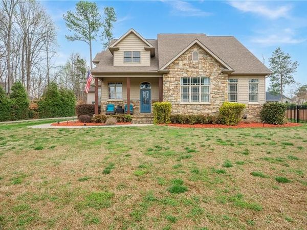140 Pine Bluff Drive, Mooresville, NC 28117