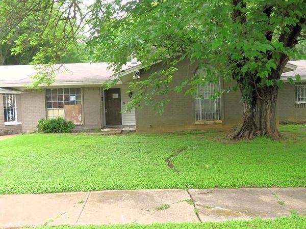 6525 Palm Island Street , Dallas, TX 75241