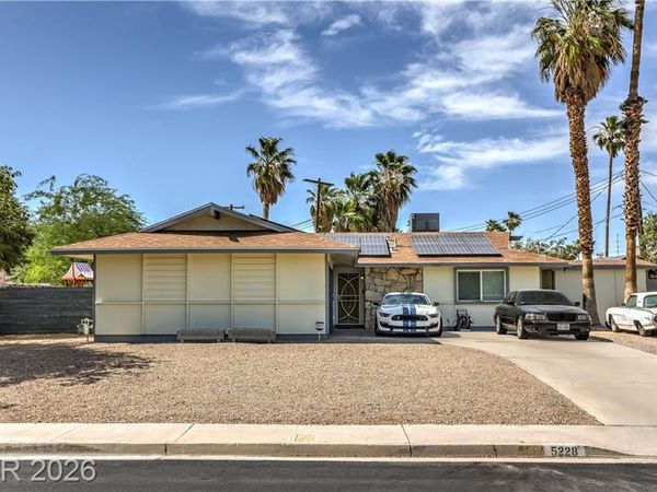 5228 Masters Avenue, Las Vegas, NV 89142
