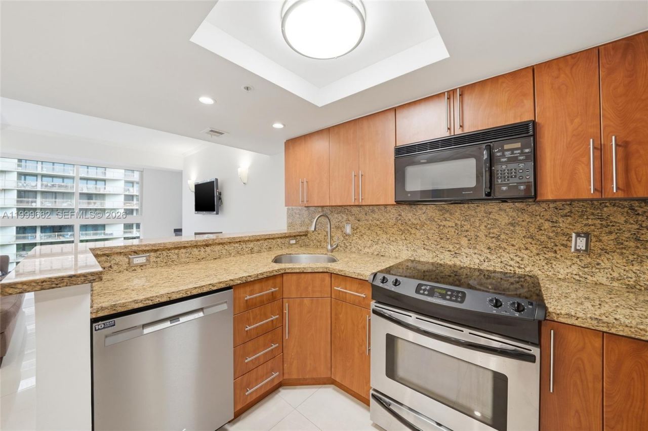 2951 S Bayshore Dr , Unit 1111, Miami, FL 33133 Photo