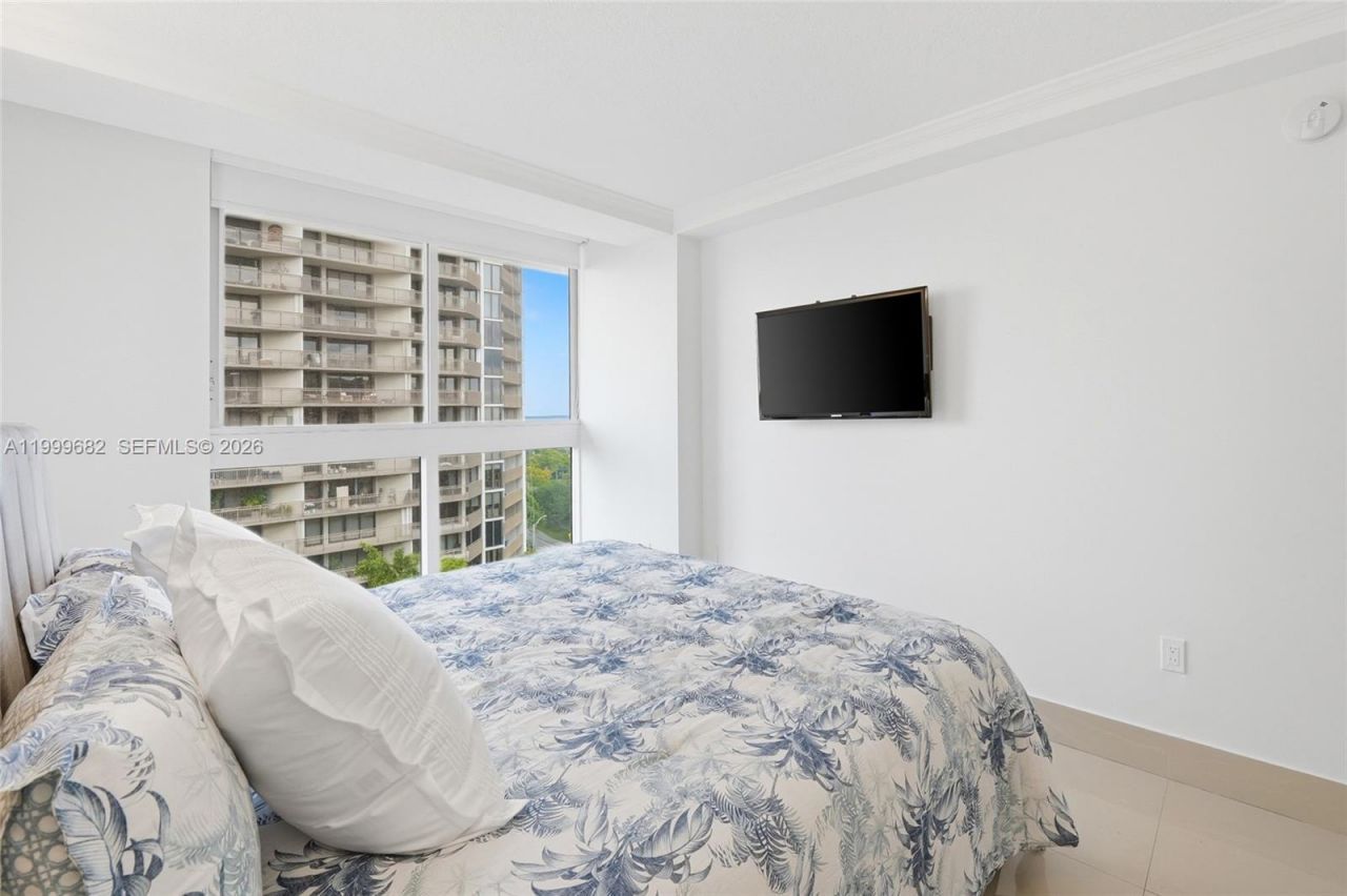 2951 S Bayshore Dr , Unit 1111, Miami, FL 33133 Photo