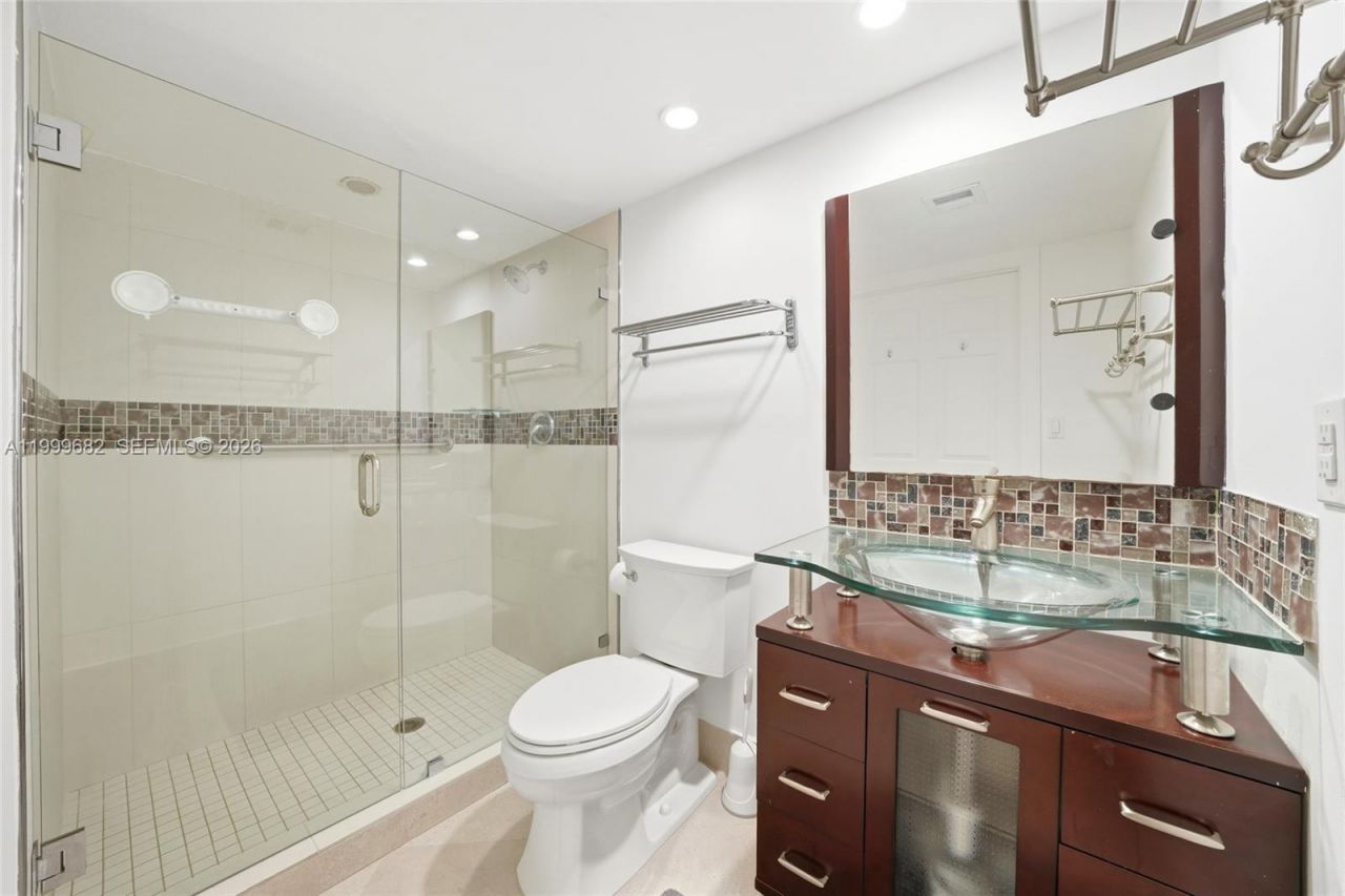 2951 S Bayshore Dr , Unit 1111, Miami, FL 33133 Photo