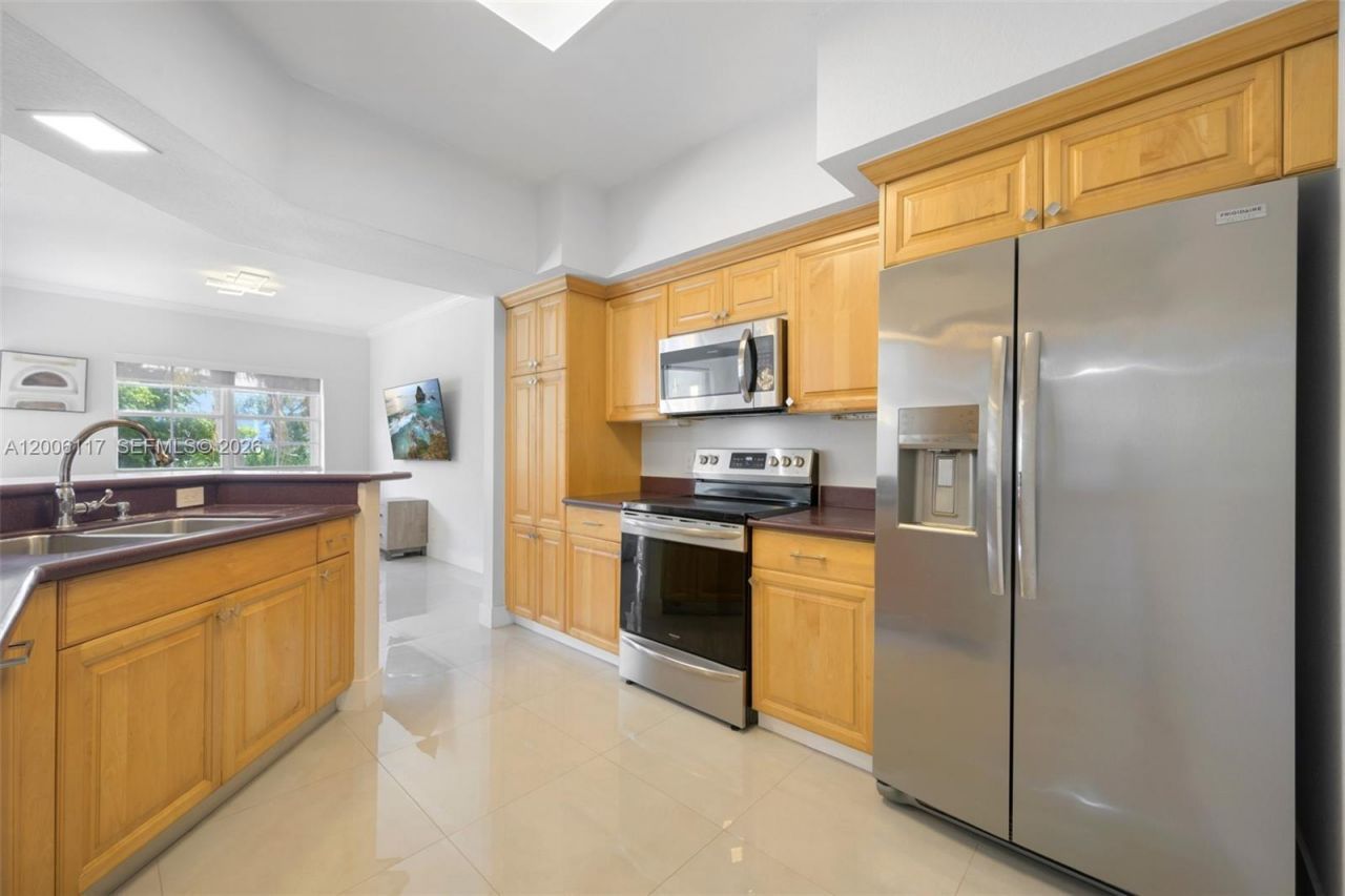 3255 NE 184th St, Unit 12410, Aventura, FL 33160 Photo