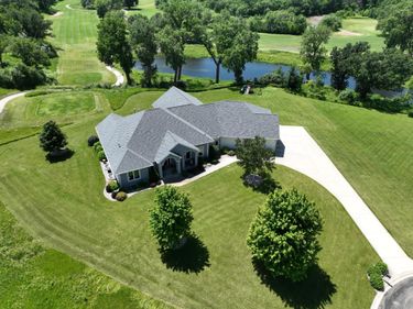 241 Cottonwood Cove , Lynd, MN 56157