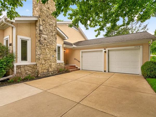 3709 Somerset Drive, Prairie Village, KS 66208