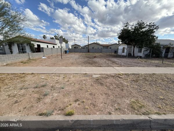 1105 E FILLMORE Street, Unit 27, Phoenix, AZ 85006