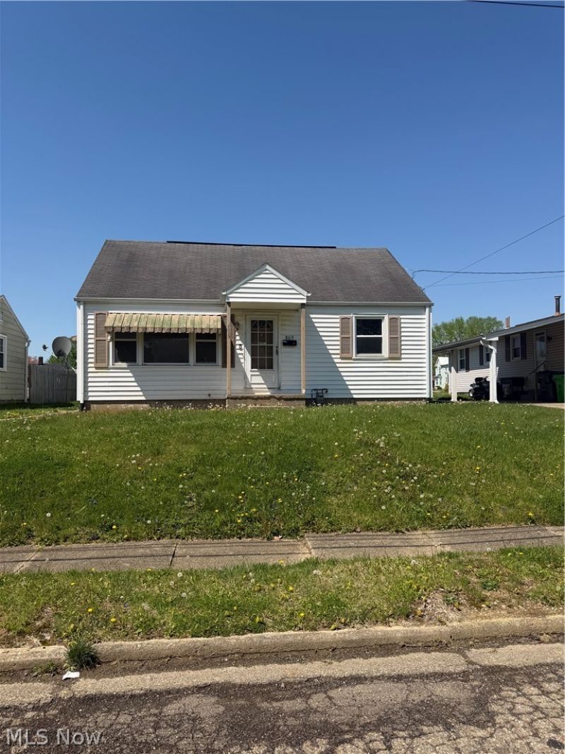 809 12th Street SW, Massillon, OH 44647