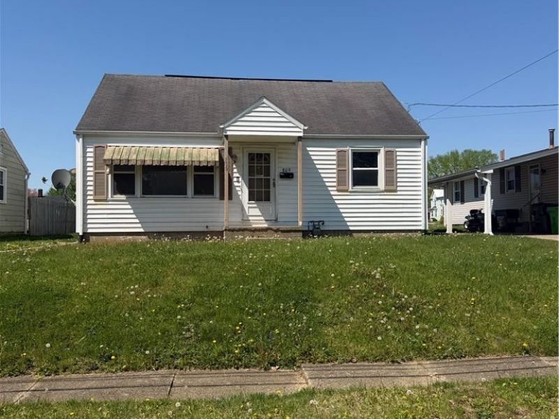 809 12th Street SW, Massillon, OH 44647 Photo 1