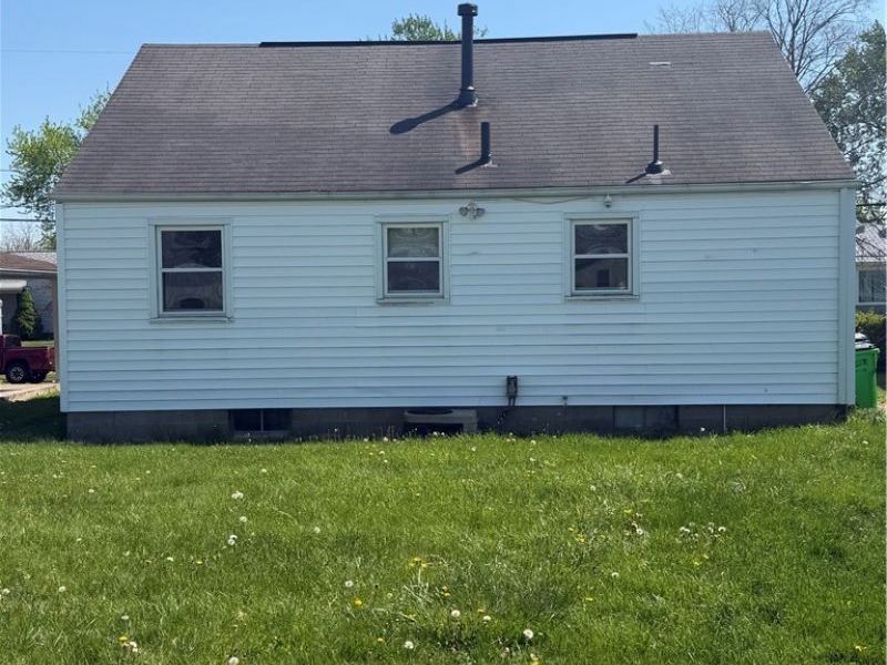 809 12th Street SW, Massillon, OH 44647 Photo 3