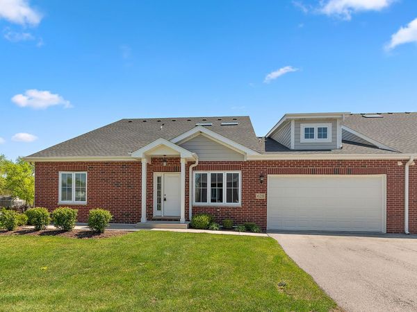 628 Prairie Crossing Drive , New Lenox, IL 60451