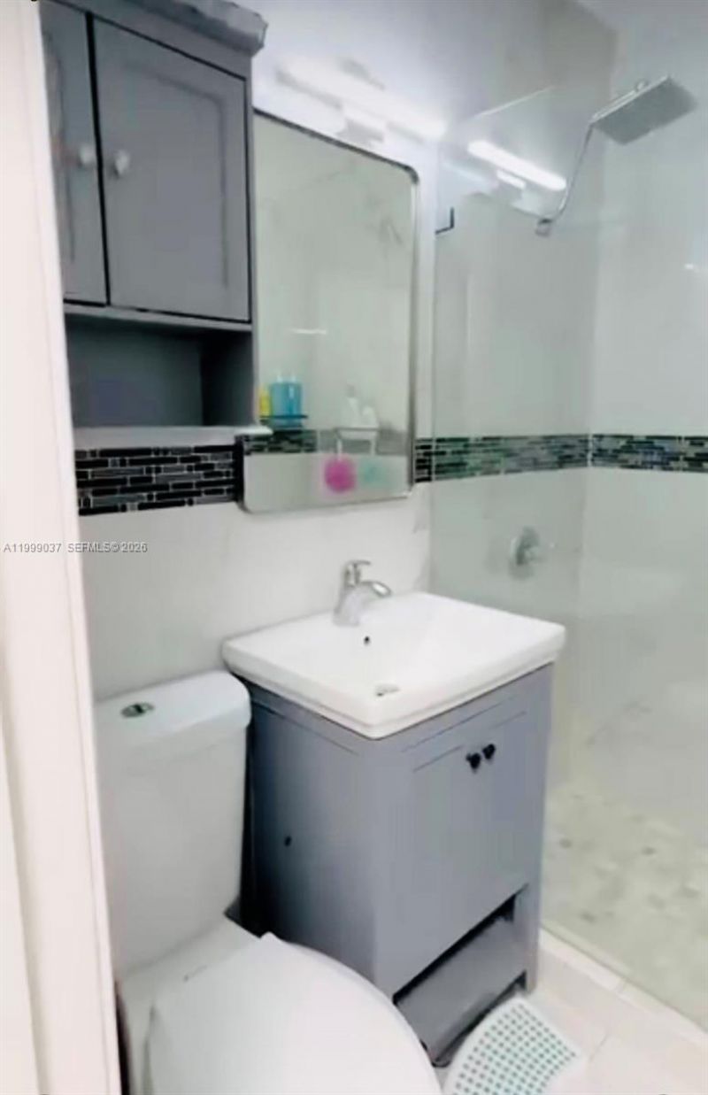 2775 SW 1st St, Miami, FL 33135 Photo