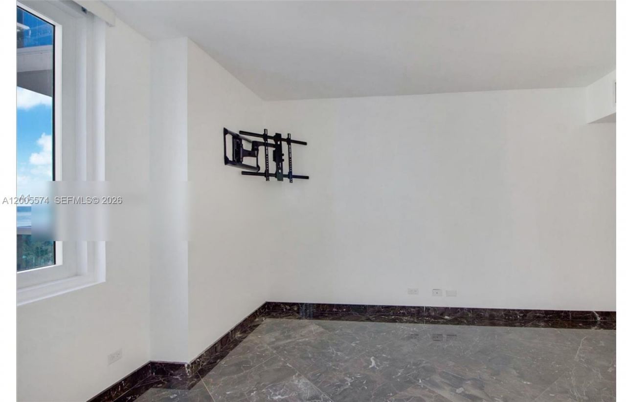 2301 Collins Ave, Unit 817, Miami Beach, FL 33139 Photo