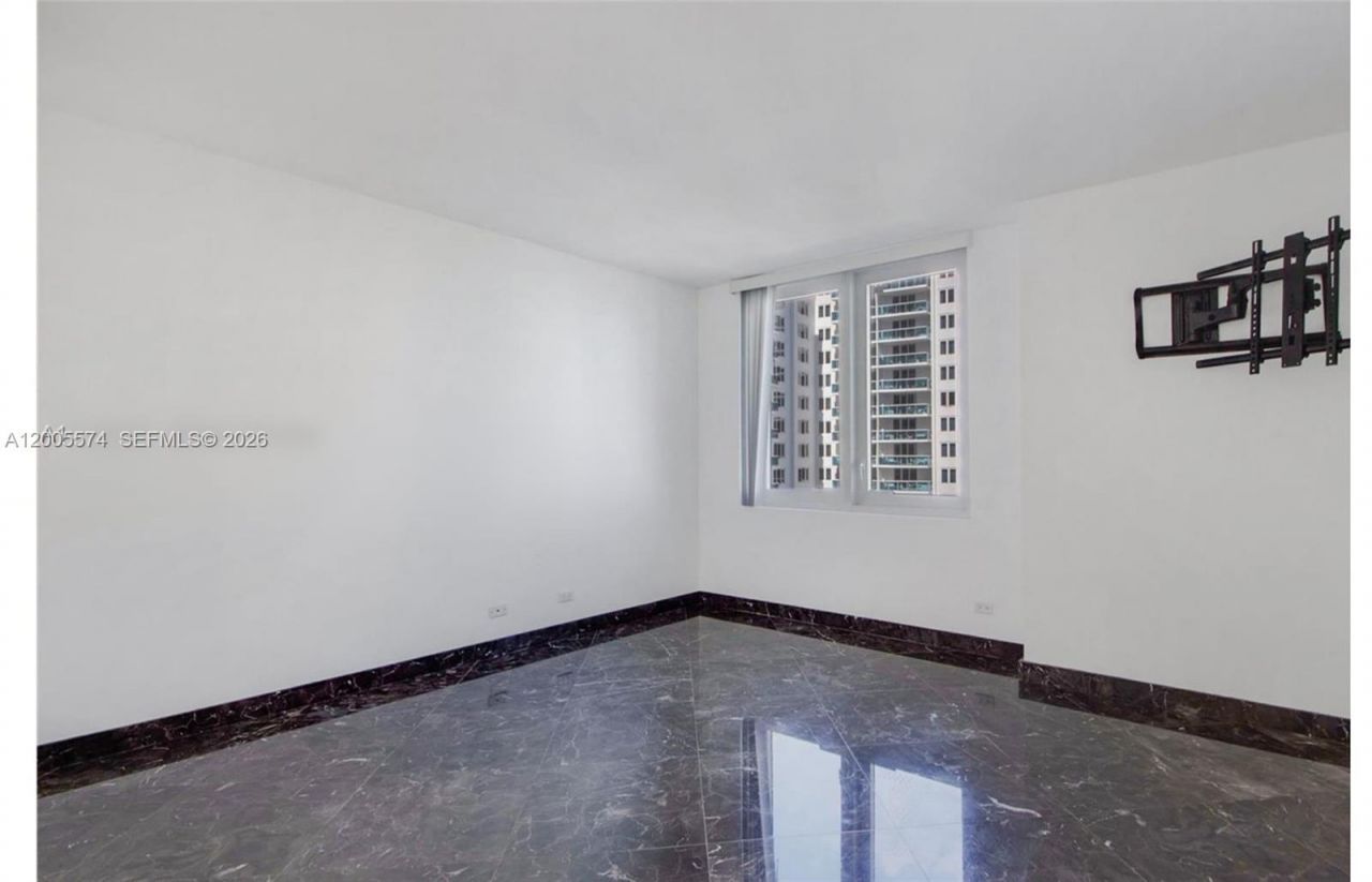 2301 Collins Ave, Unit 817, Miami Beach, FL 33139 Photo