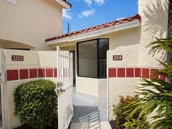 3204 San Remo Cir, Unit 3204, Homestead, FL 33035