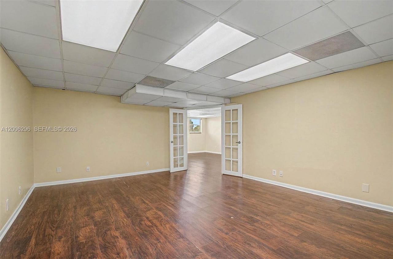 3735 SW 8th St, Coral Gables, FL 33134 Photo