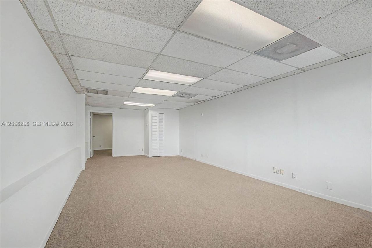 3735 SW 8th St, Coral Gables, FL 33134 Photo