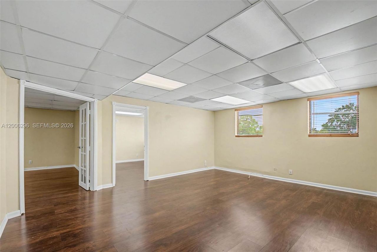 3735 SW 8th St, Coral Gables, FL 33134 Photo