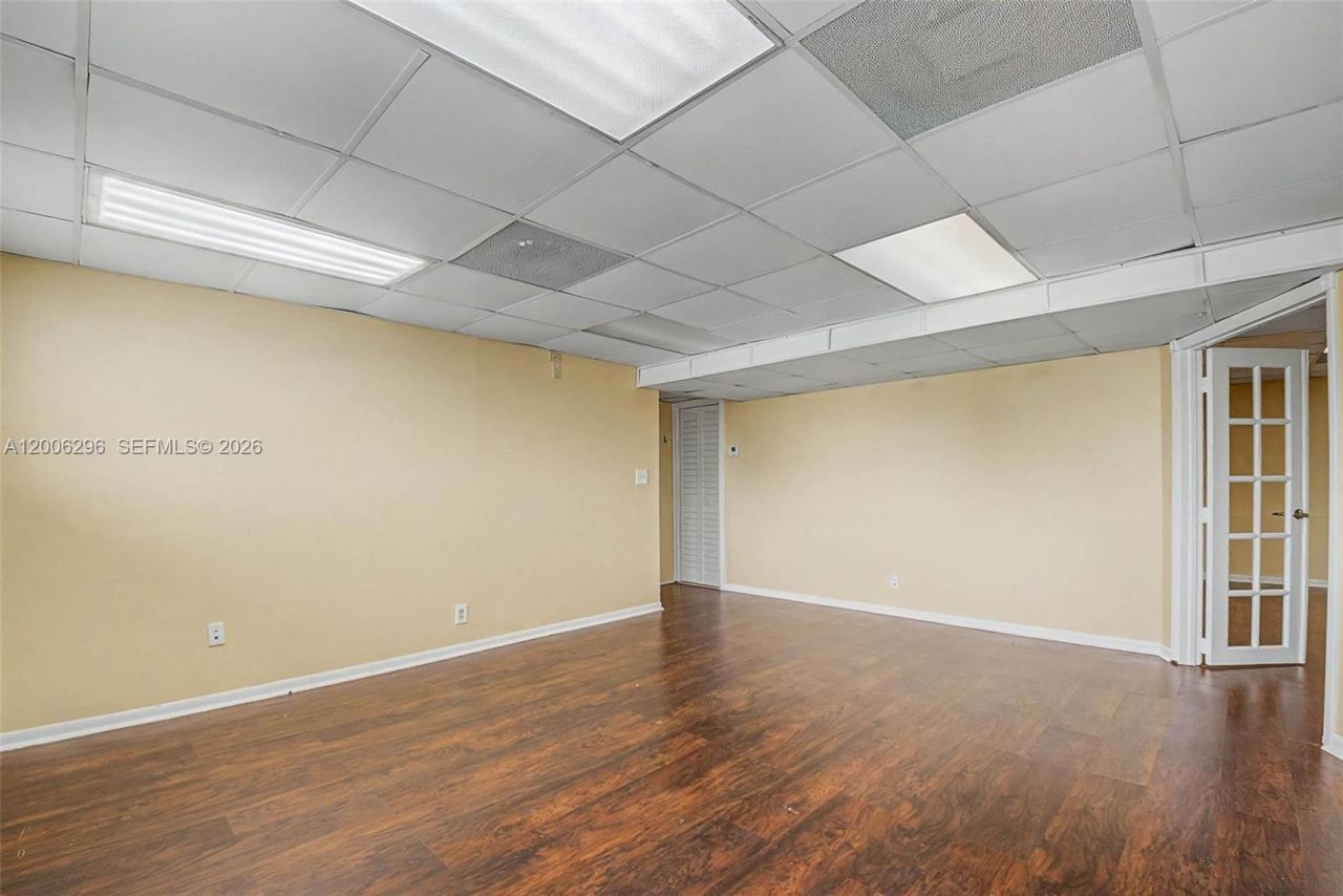 3735 SW 8th St, Coral Gables, FL 33134 Photo