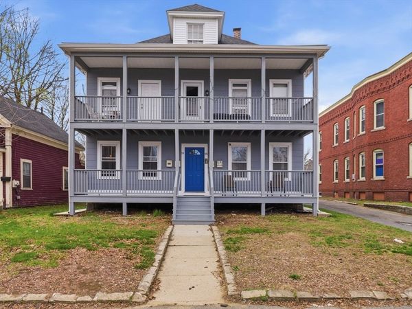 94-96 4th Ave, Lowell, MA 01854