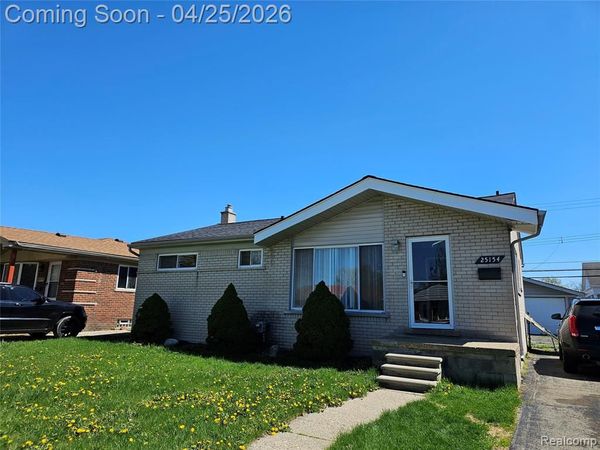 25154 Huron Street , Roseville, MI 48066